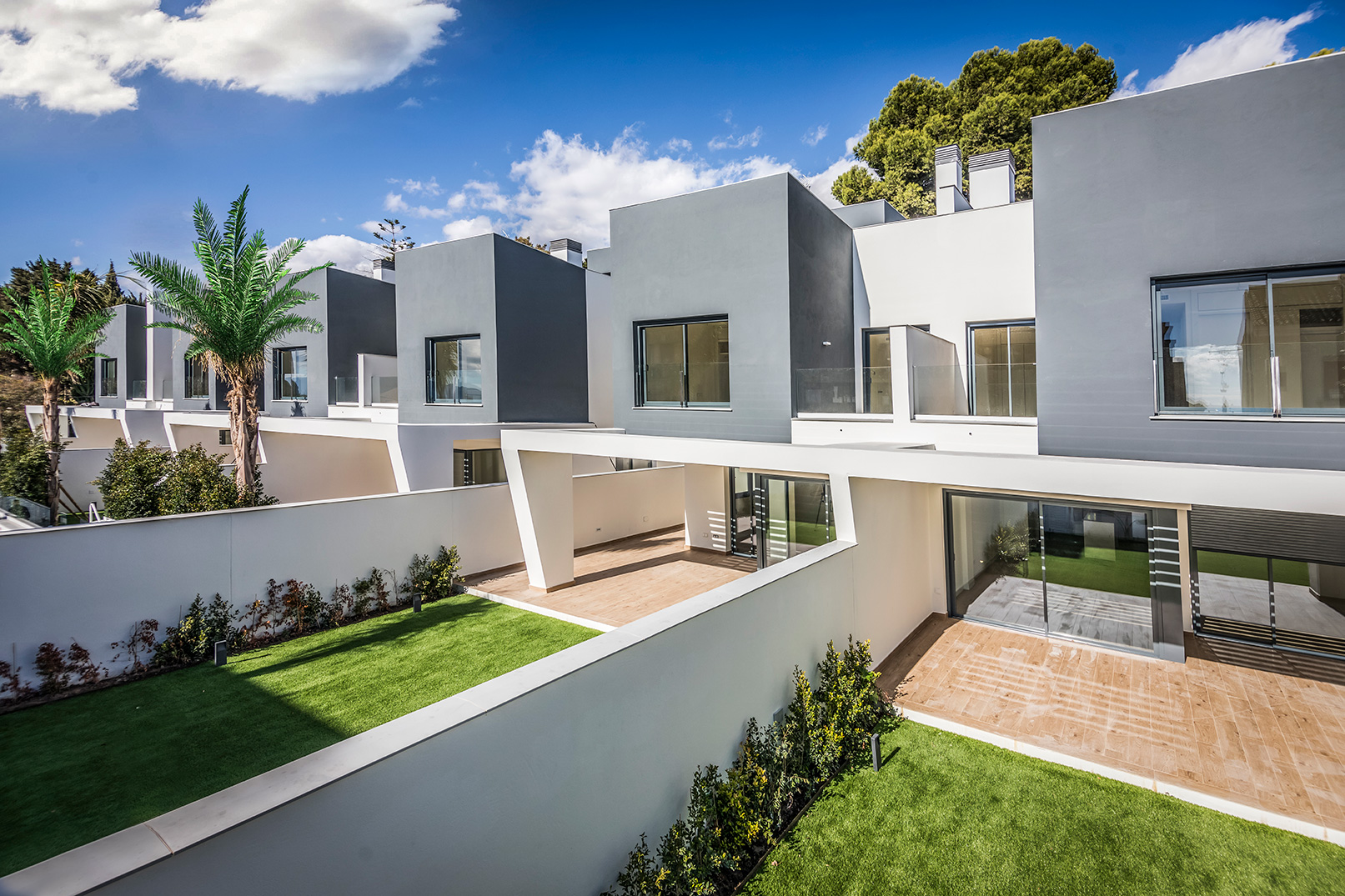 RESIDENCIAL VILLA CARMELA – 6 VIVIENDAS PAREADAS