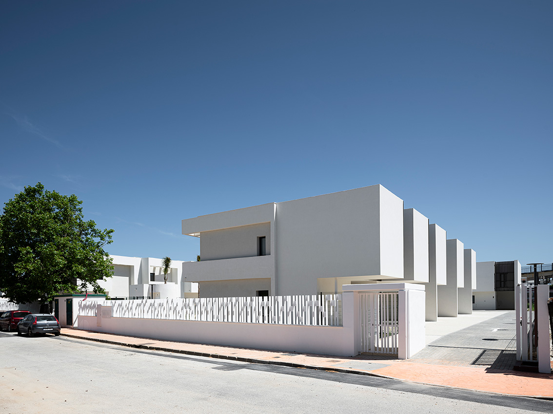 RESIDENCIAL ALEGRA – 17 VIVIENDAS ADOSADAS