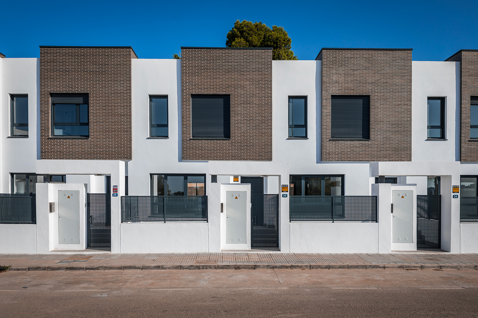 RESIDENCIAL CAÑAVERAL – 30 VIVIENDAS ADOSADAS